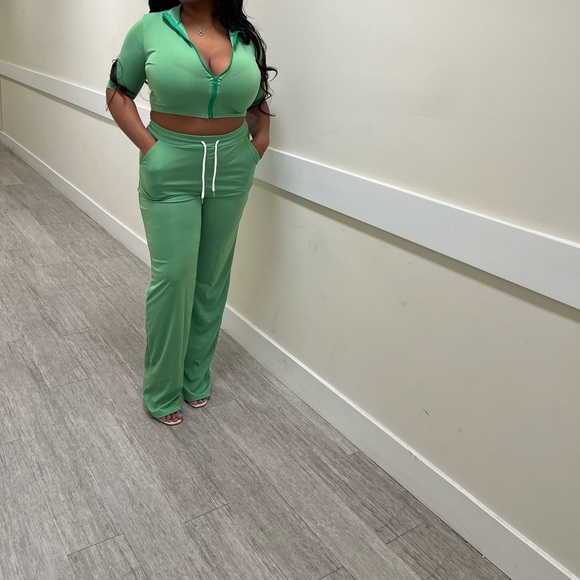 Tracksuit - Picture 1 of 1